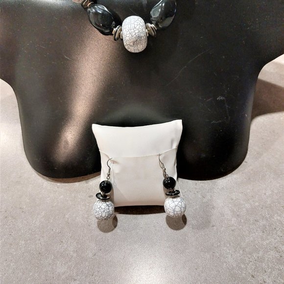 FASHION JEWELRY Women's Statement Necklace Set w/Earrings - Black/Marbled - Picture 6 of 9